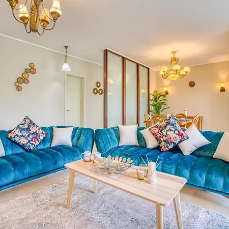 The Suites Near Auc By Elegant Cairo Exterior photo