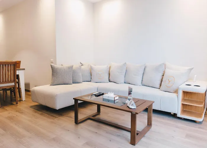 The Suites Near Auc By Elegant
