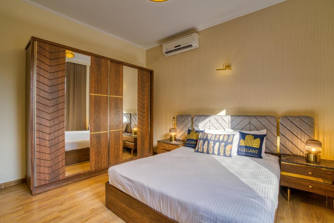 The Near Auc By Elegant Apartment