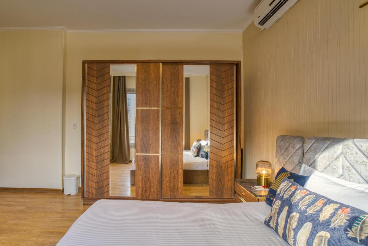 Apartment The Near Auc By Elegant Cairo