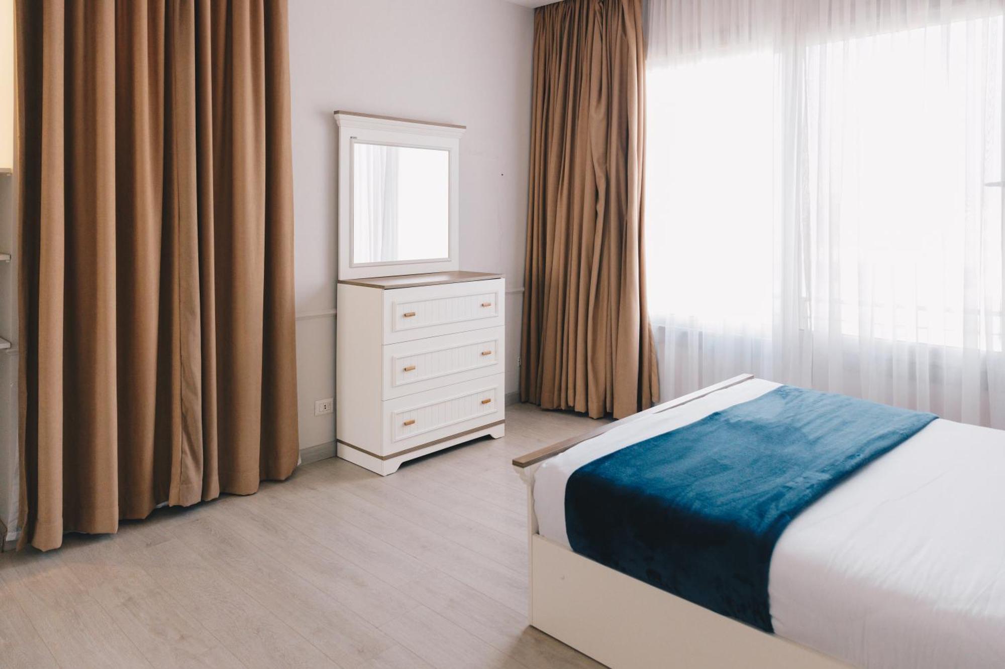 The Near Auc By Elegant Apartment