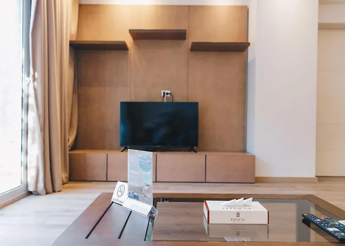 The Suites Near Auc By Elegant