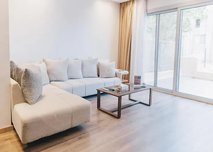 The Suites Near Auc By Elegant